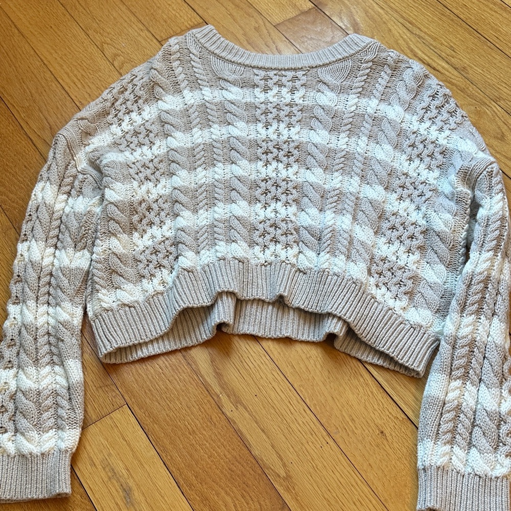 Jessica Simpson Beige and Cream Cable Knit Sweater